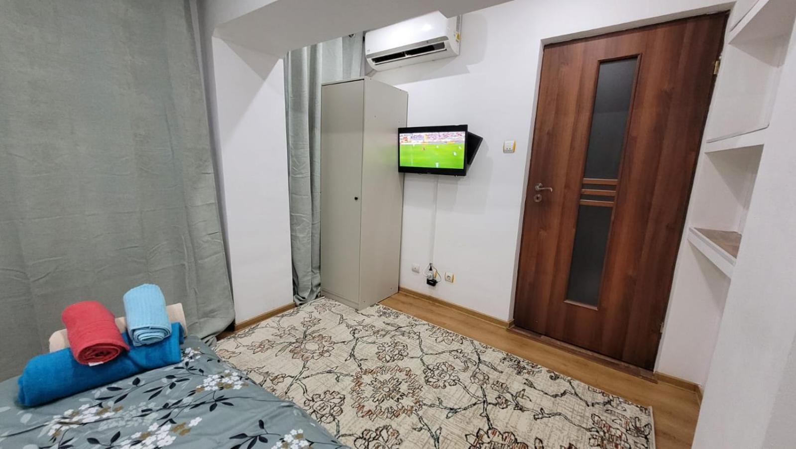 The Cozzy Corner Apartments Bukarest Kültér fotó